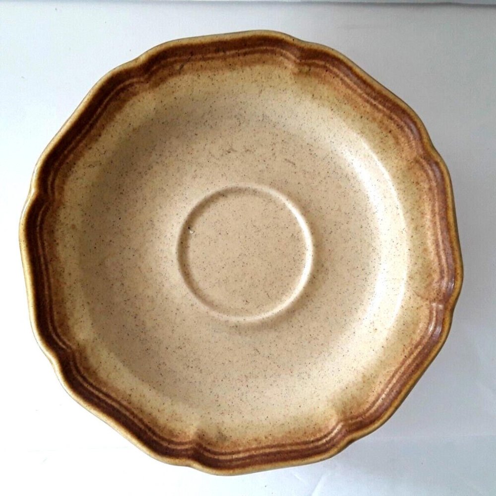 Lot  Of 6 Mikasa Whole Wheat E8000 Plates Saucer  Made In Japan